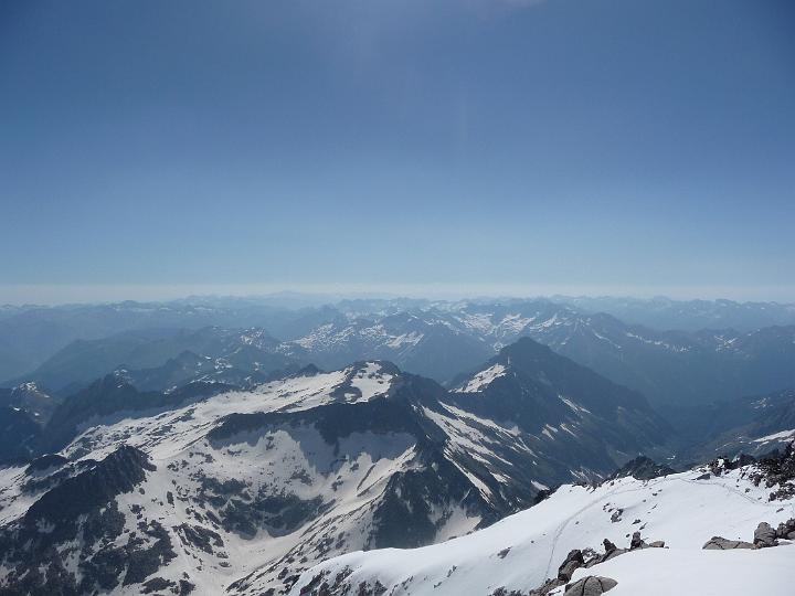 Aneto 060.jpg - Vue de l'aneto, assez décevante.